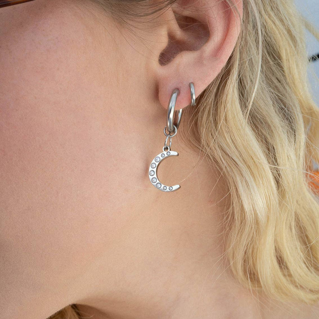 18K Gold PVD Stainless Steel Pearl Beaded Moon Charm: Gold / 15mm