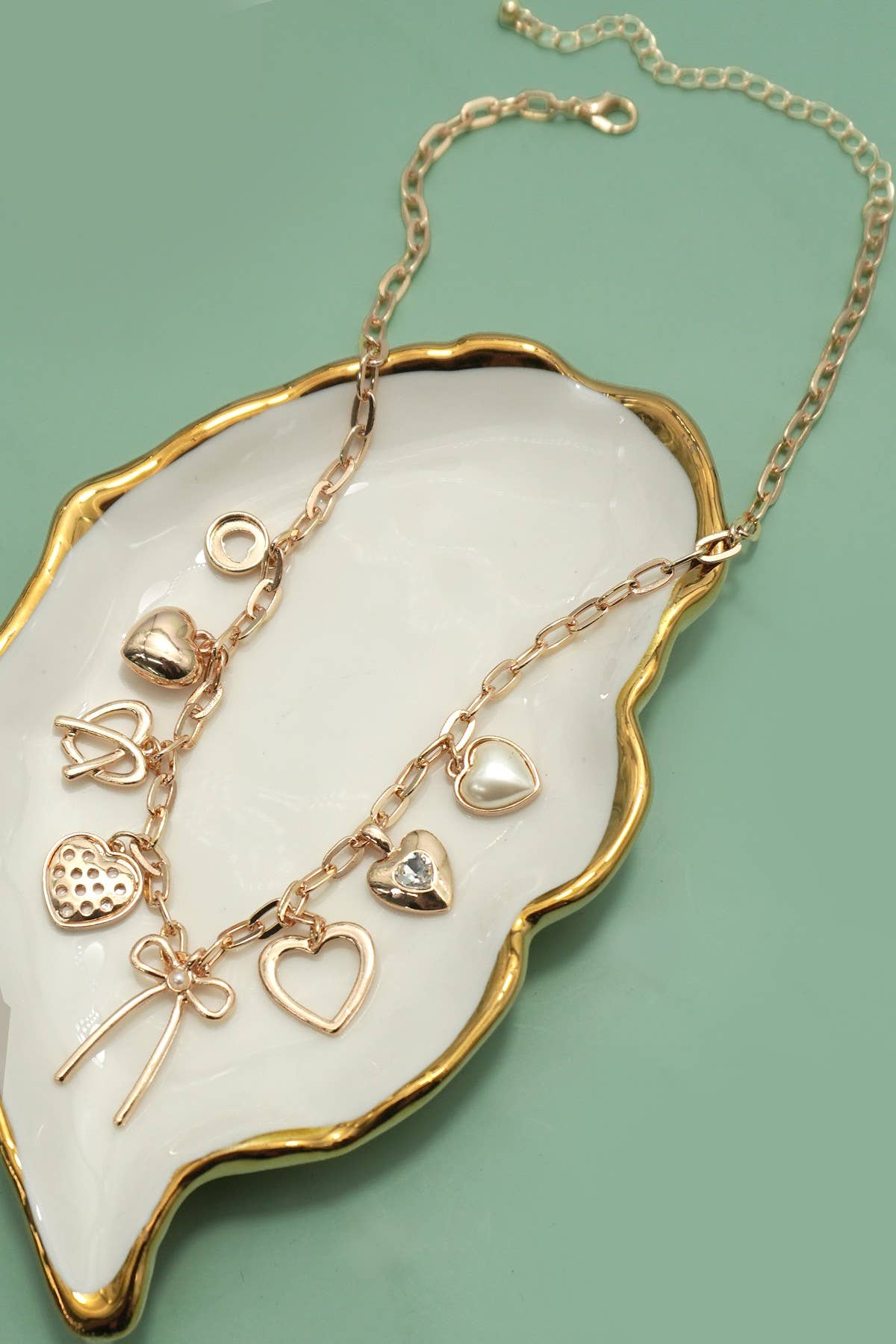 CHARM NECKLACE-BOW MULTI HEARTS PEARL CHARMS | 80N91426: Gold