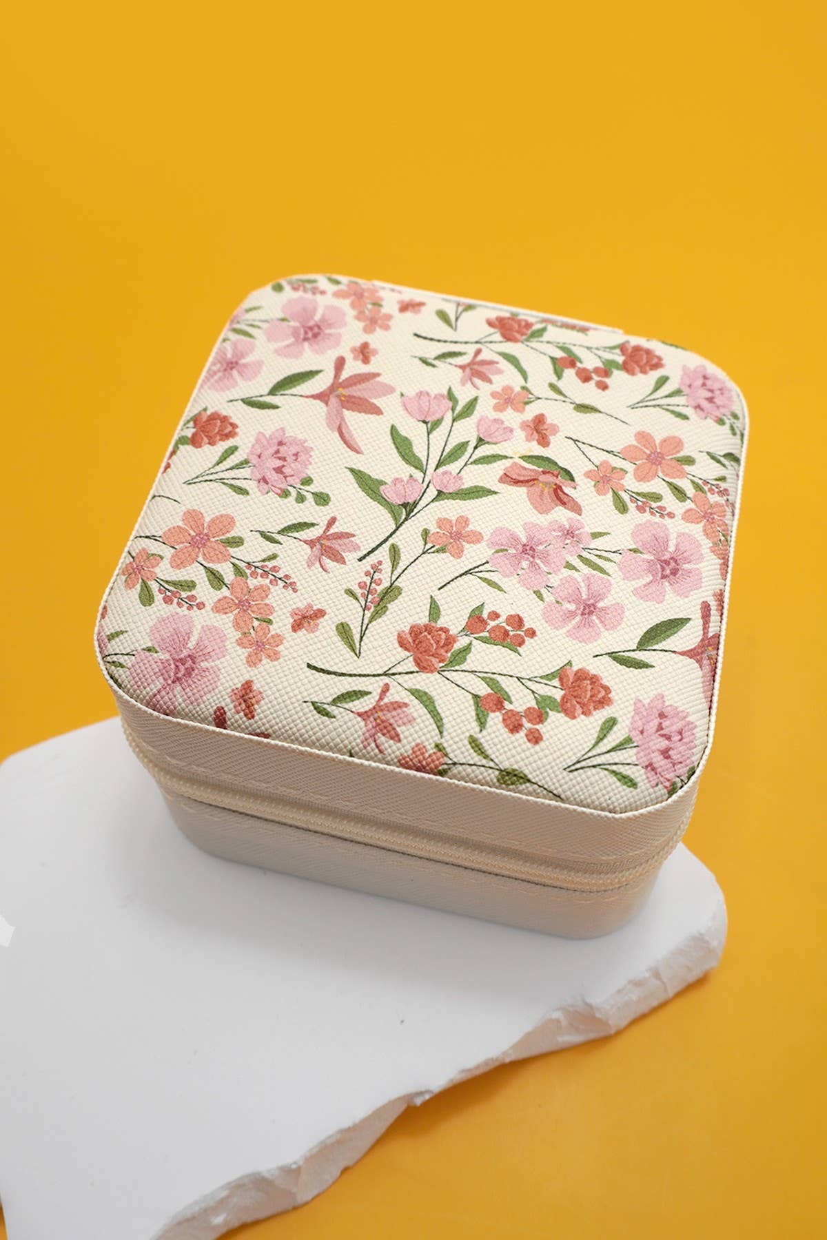 DESIGNED JEWELRY ORGANIZER TRAVEL BOX CASE | 40P566: FLOWER B OFF WHITE
