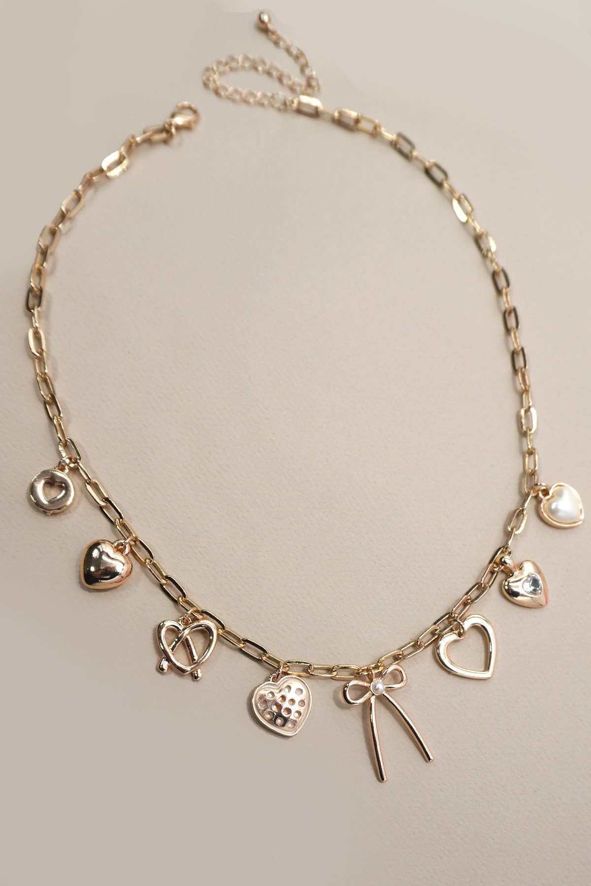 CHARM NECKLACE-BOW MULTI HEARTS PEARL CHARMS | 80N91426: Gold