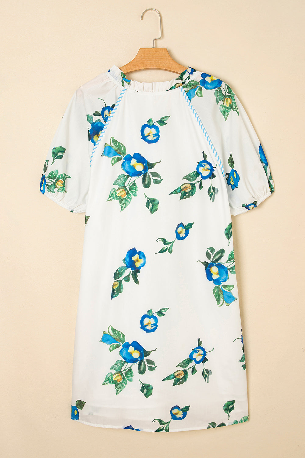 White Plus Size Floral Puff Sleeve Dress