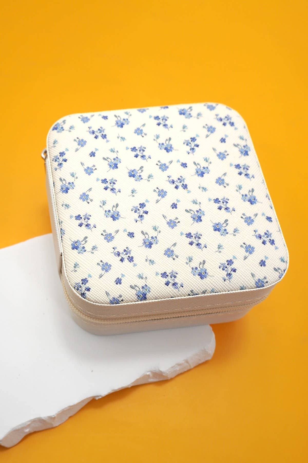 DESIGNED JEWELRY ORGANIZER TRAVEL BOX CASE | 40P566: FLOWER B OFF WHITE