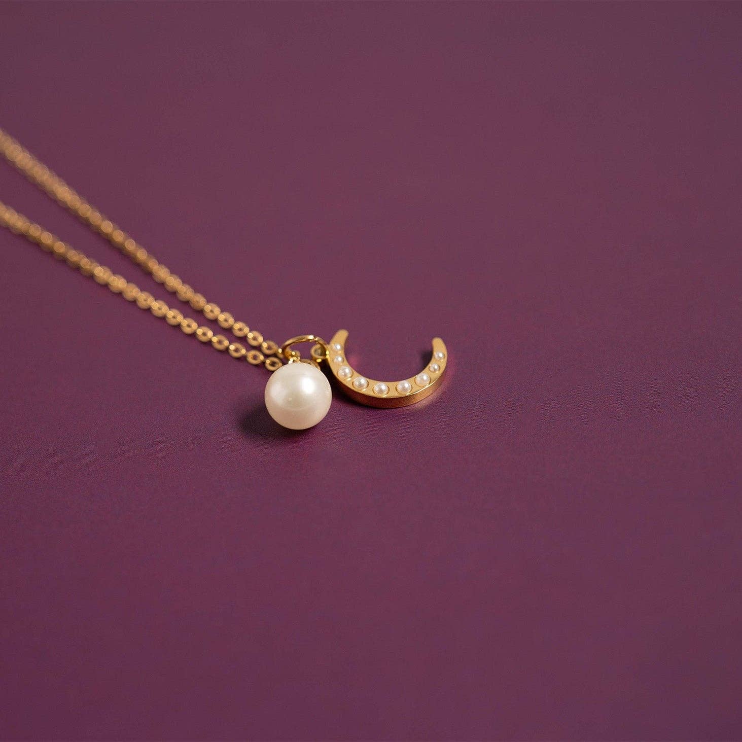 18K Gold PVD Stainless Steel Pearl Beaded Moon Charm: Gold / 15mm