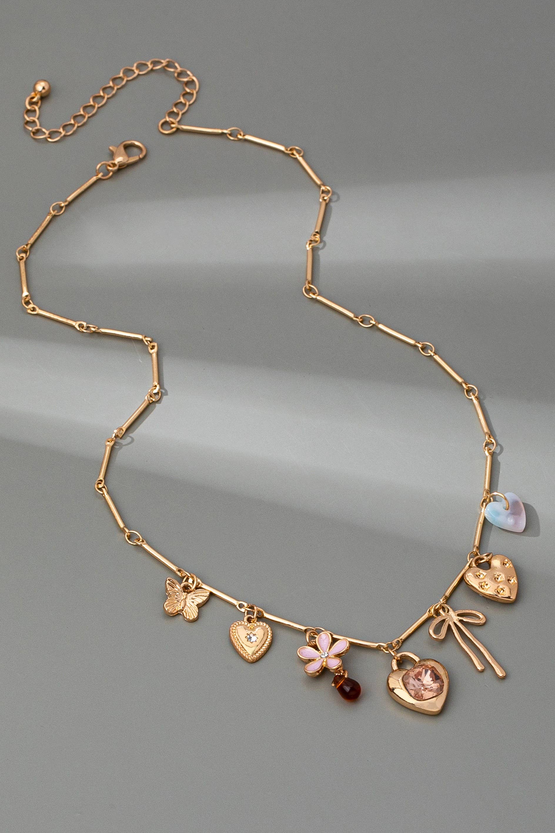 CHARM NECKLACE-HEARTS FLOWER BOW BUTTERFLY | 80N92639: GOLD