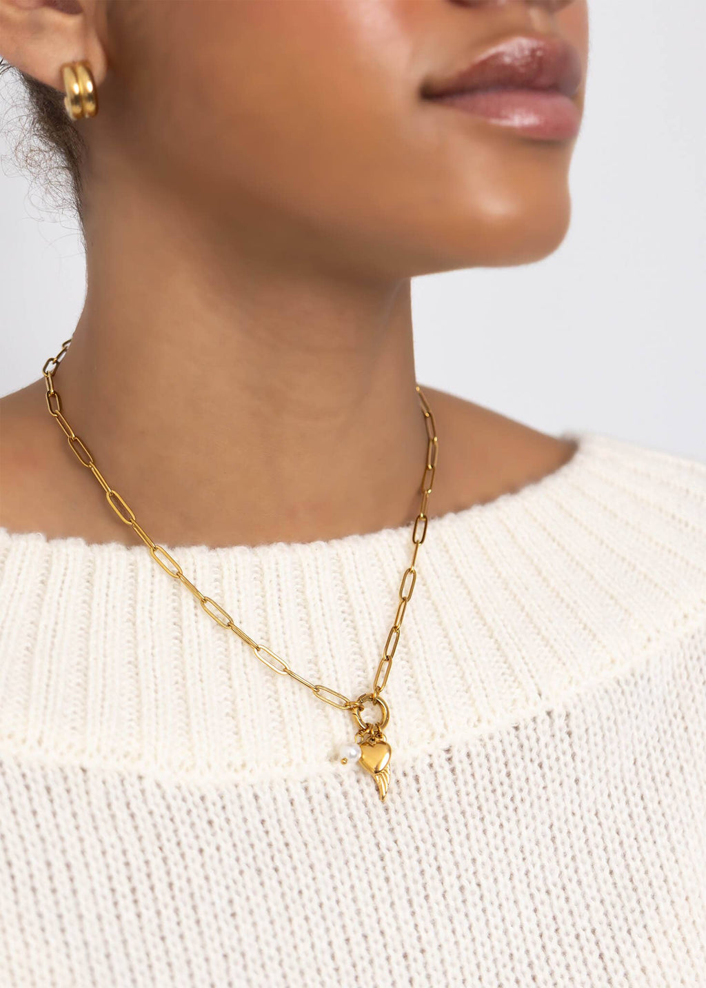 18K Gold Angel Wing Charm Holder Necklace Gift Set: Gold