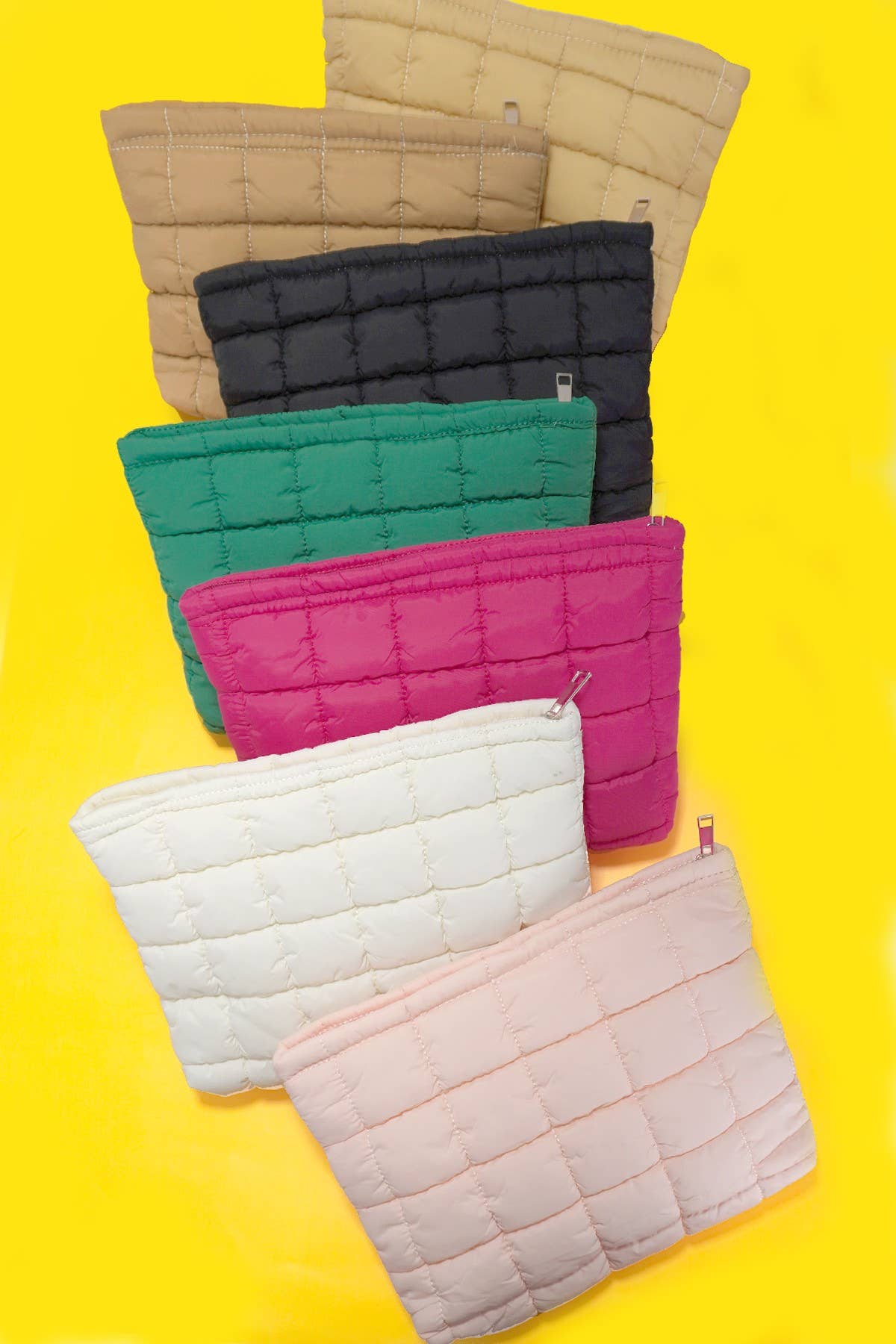 QUILTED PUFFY COSMETIC MAKEUP POUCH CLUTCH BAG | 40P538: Beige