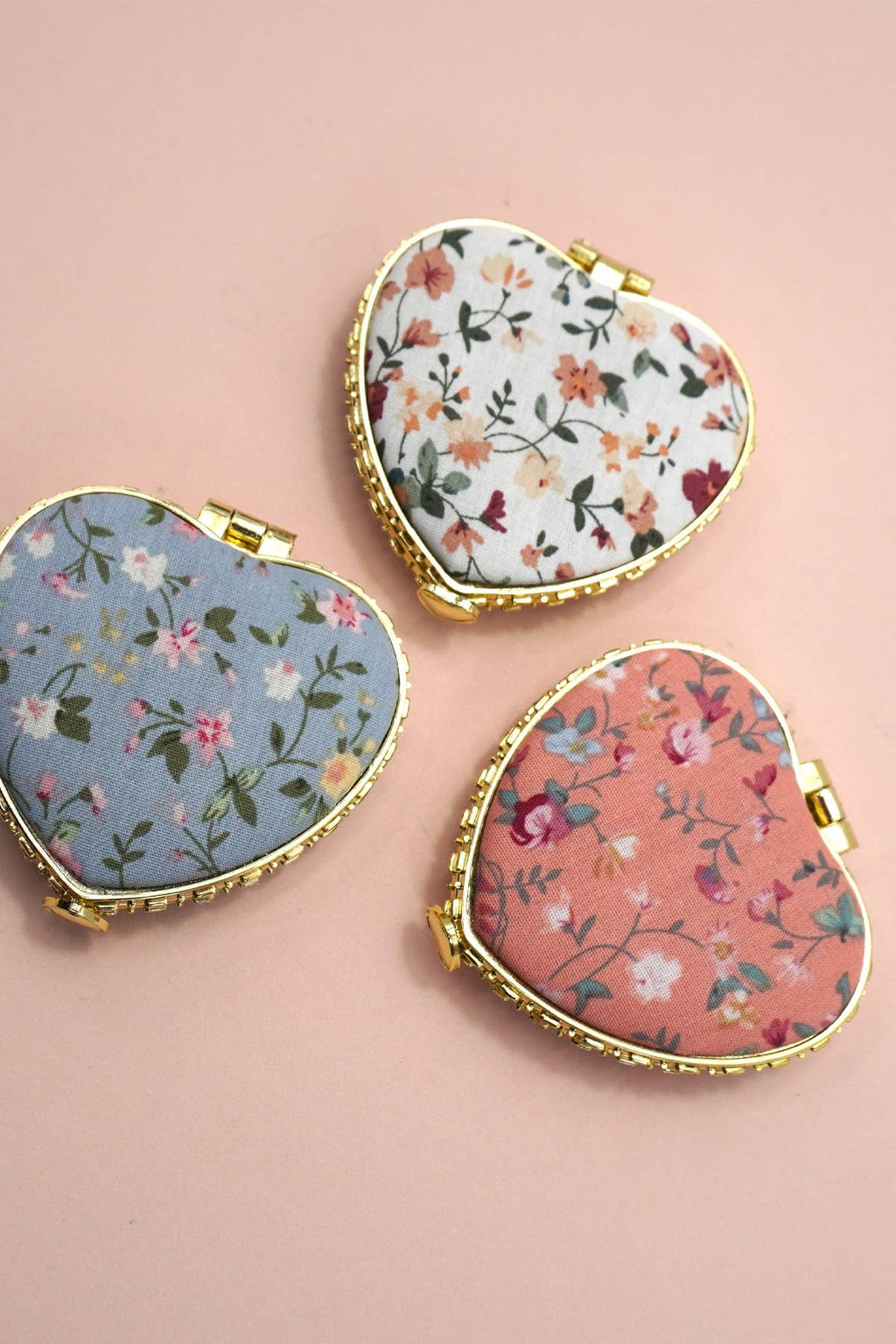 TRAVEL POCKET COMPACT HANDHELD FLORAL MIRROR | 40M103: OFF WHITE