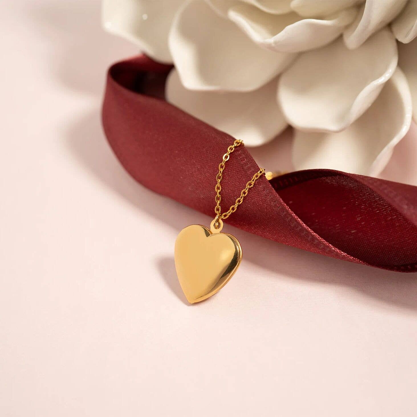 18K Gold PVD Stainless Steel Heart Locket / PDL0239: Gold