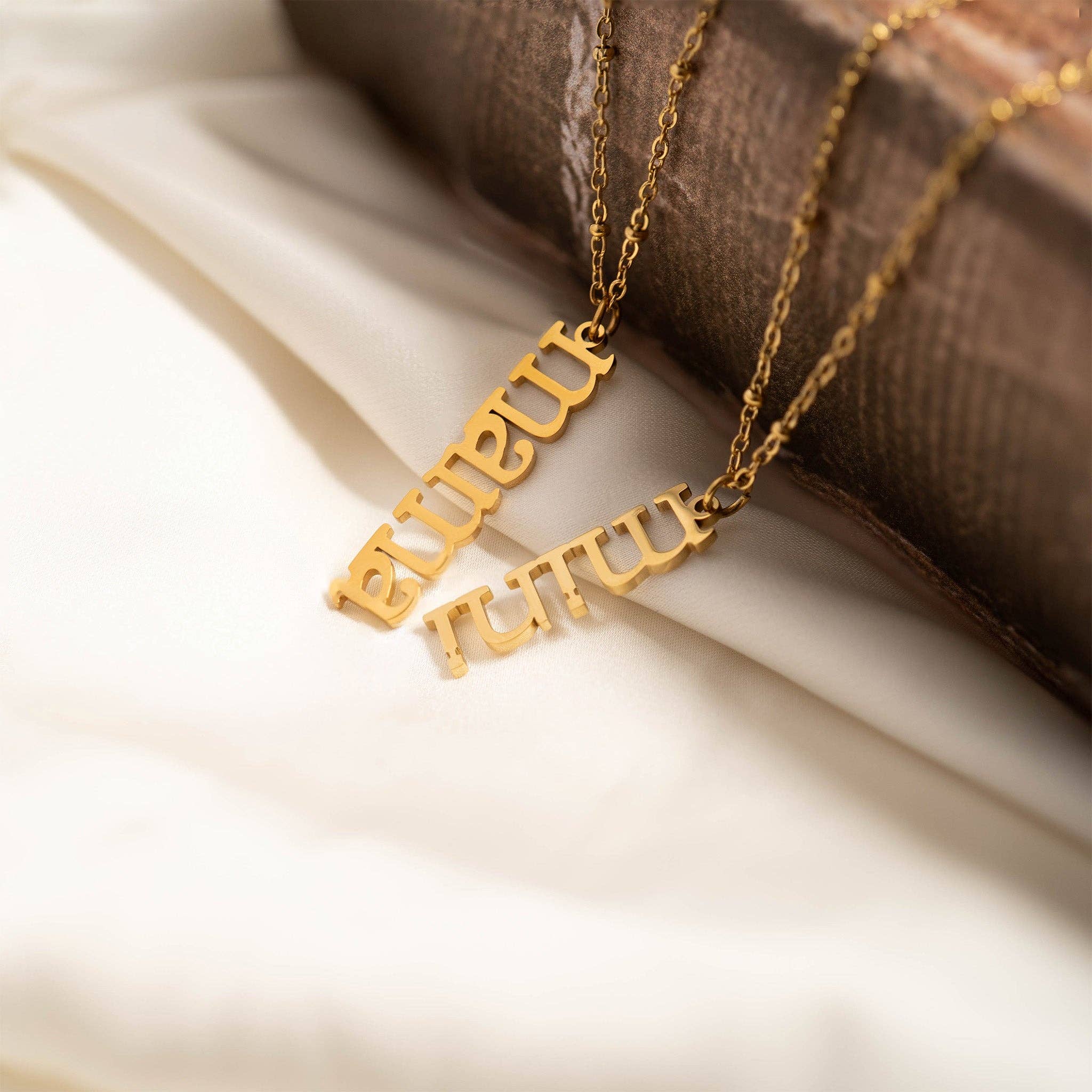 18K Gold PVD Stainless Steel Mama Charm: Gold