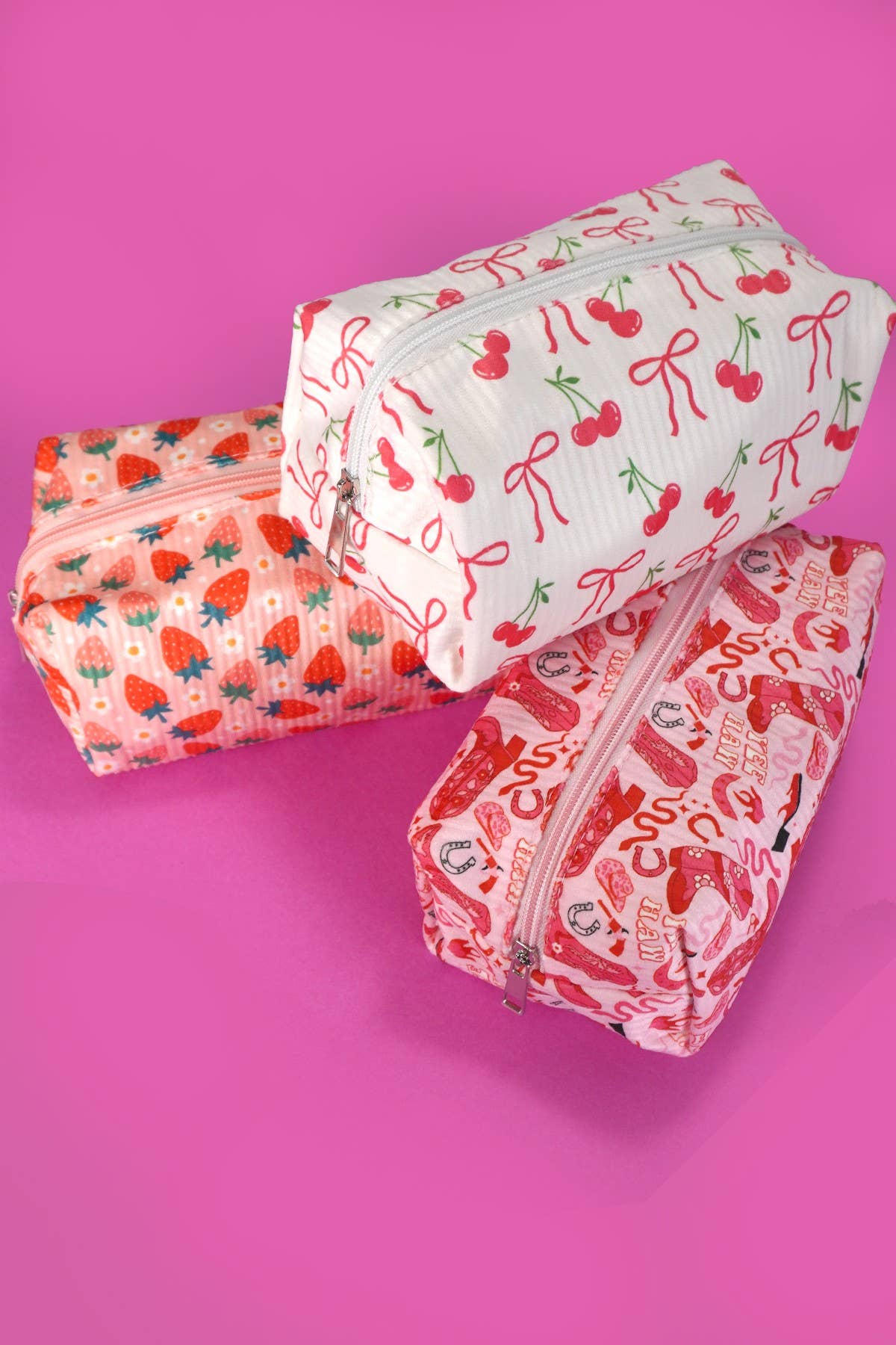 STRAWBERRY WESTERN BOW MAKEUP COSMETIC POUCH BAG | 40P544: RED STRAWBERRY
