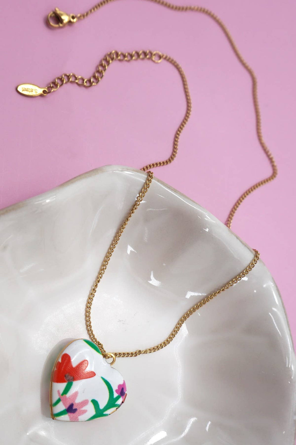 18K STAINLESS STEEL TARNISH FREE LOCKET NECKLACE | 40NK9469: MOM