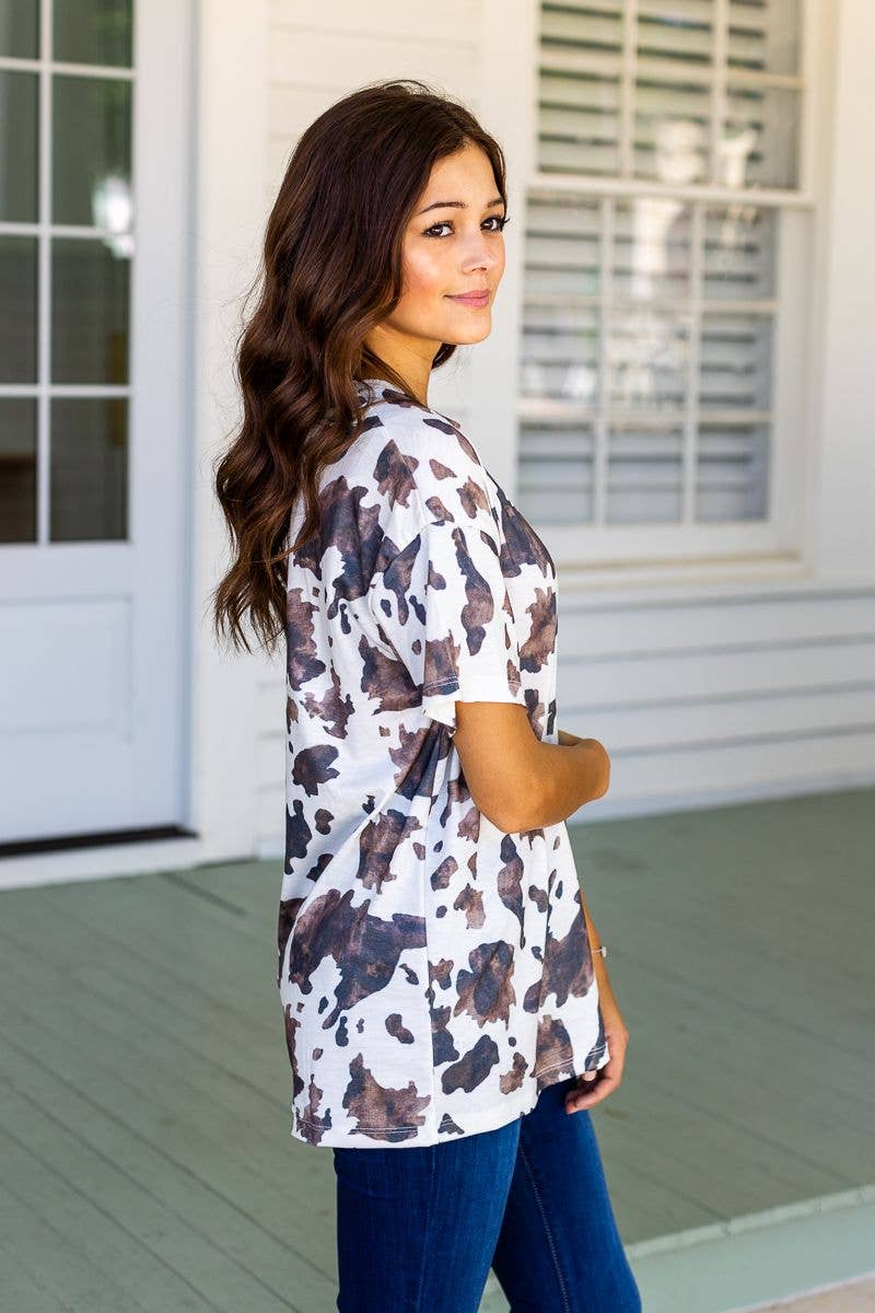 Mooving On Short Sleeves T-Shirt, Cow Print: Cowprint / Large