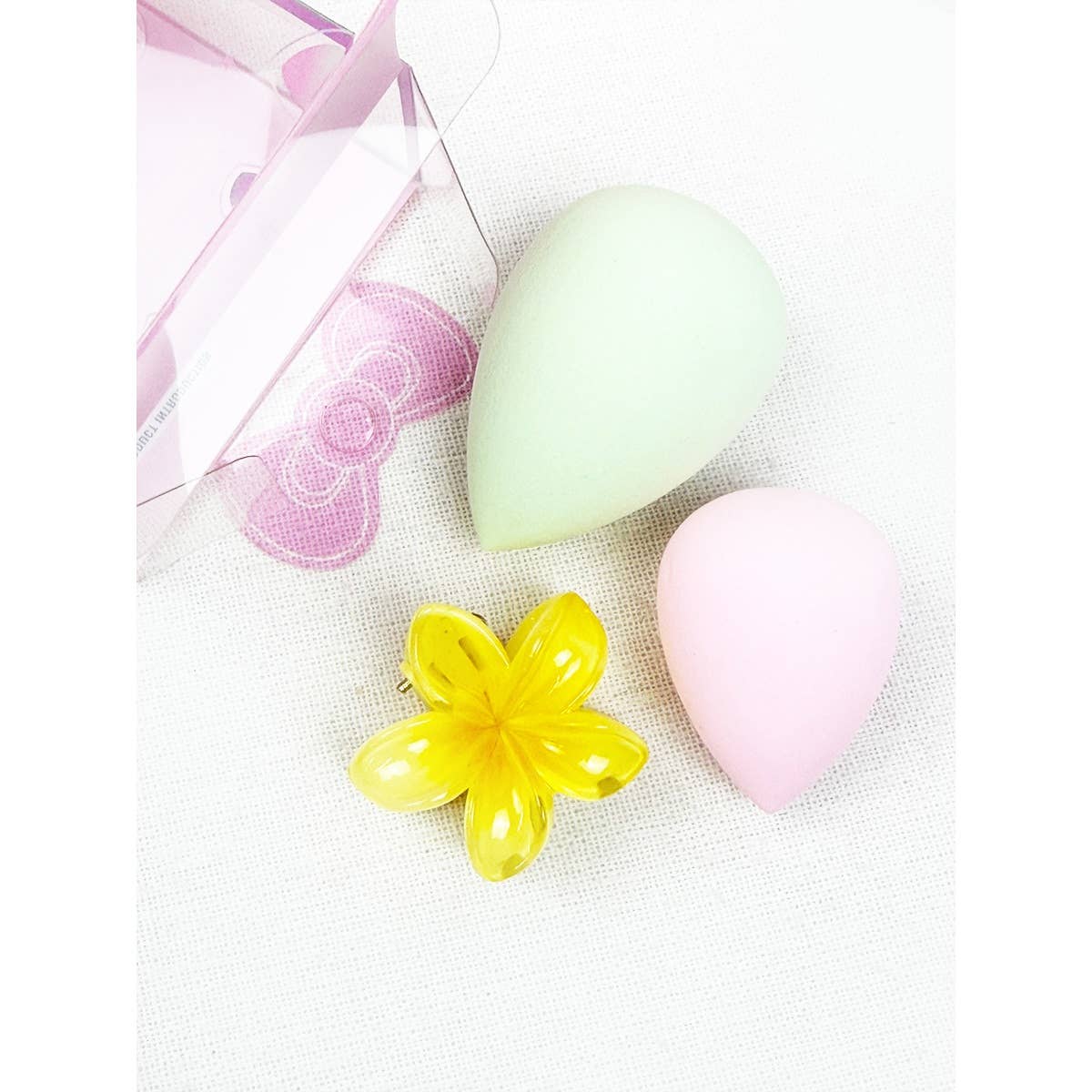 Blending Sponge Set with Cute Flower Hair Claw Clip: MIX COLOR / ONE(12)