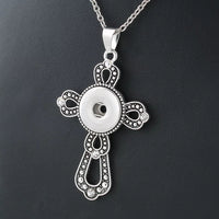 Vintage Cross Snap Necklace with 20 inch nickel free chain 18mm