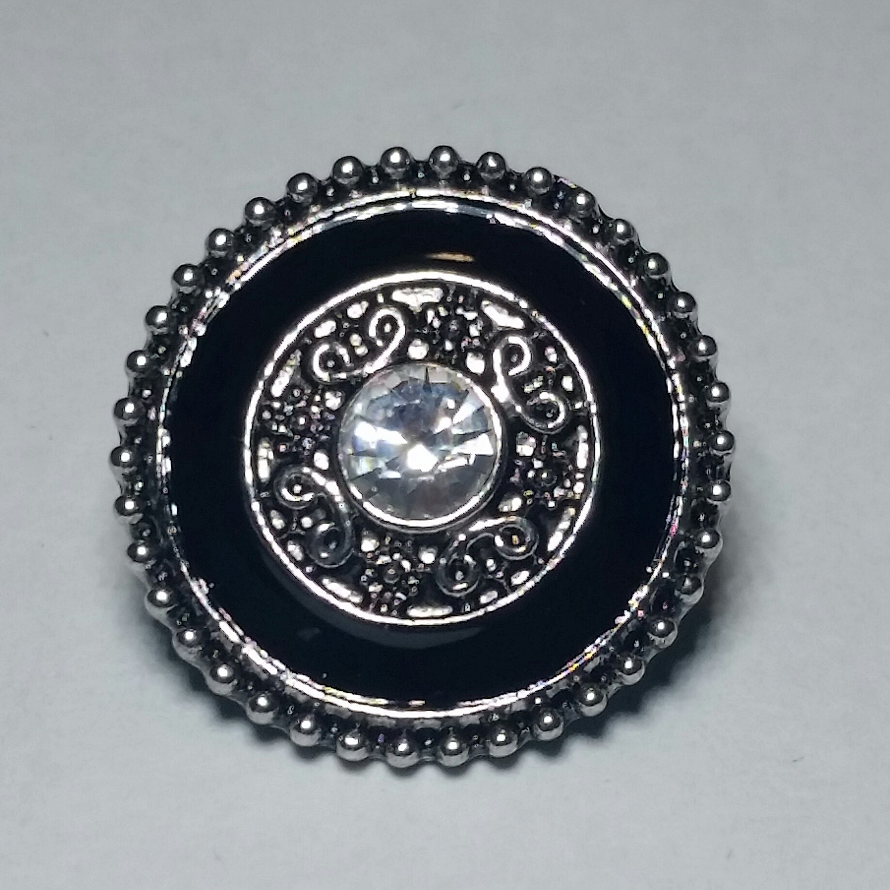 Classic Black Halo Snap Charm 18mm